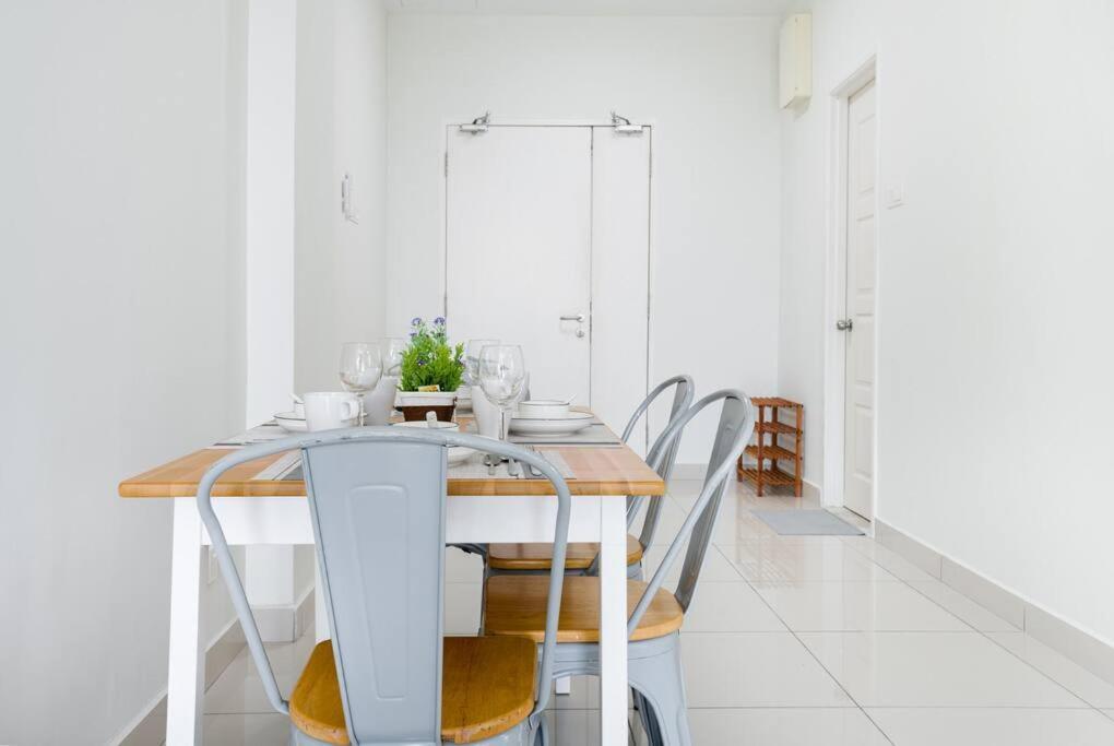 Mansion One 1bedroom George Town